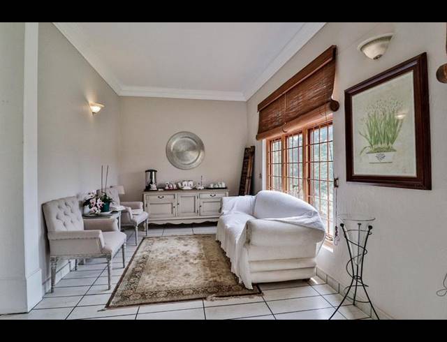 3 BEDROOM HOUSE FOR SALE IN OBSERVATORY